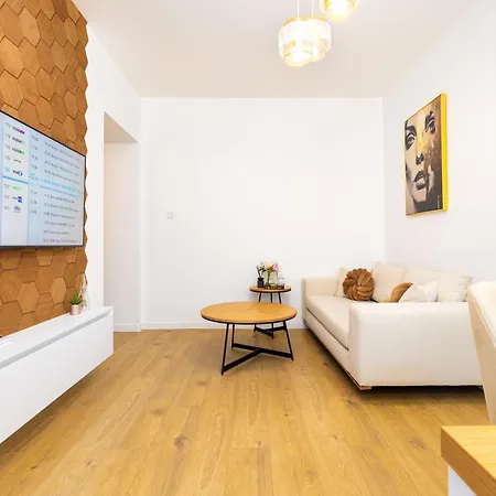 شقة Happy People 1-bd - White By Flat Mаnager بلوفديف