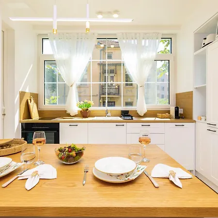 Happy People 1-bd - White By Flat Mаnager *