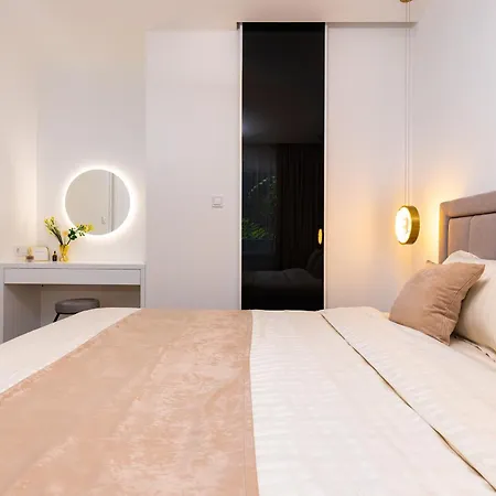 Happy People 1-bd - White By Flat Mаnager Apartment *